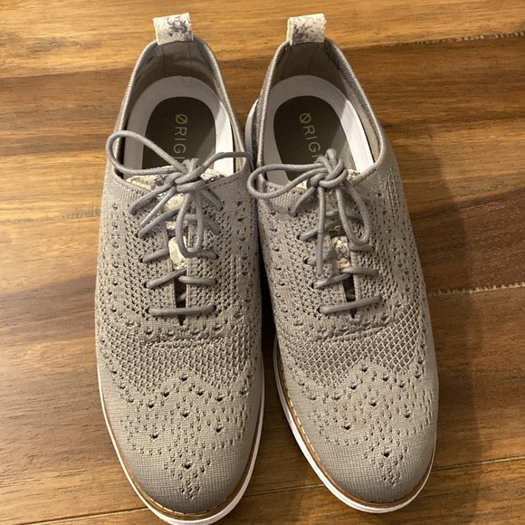 Women’s Wriginal Grand Stitch Wingtip Oxfords - Picture 3 of 9